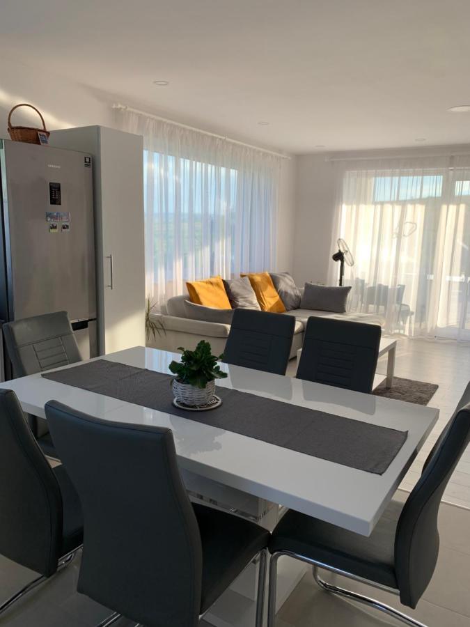 Villa Viktoria House Odorheiu Secuiesc Esterno foto